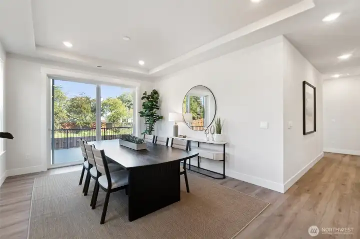 Pictures of a model and resemble the same layout