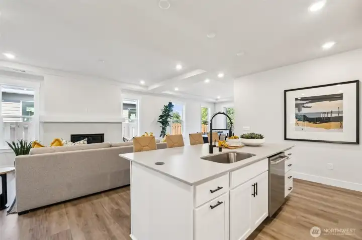 Pictures of a model and resemble the same layout