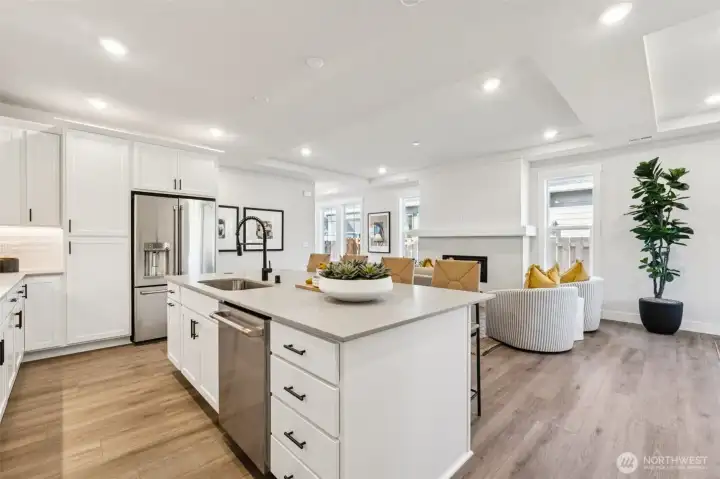 Pictures of a model and resemble the same layout