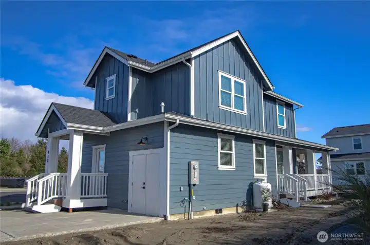 Attached storage for all your beach toys.