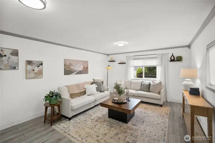 Upper level family / media room or 4th bedroom