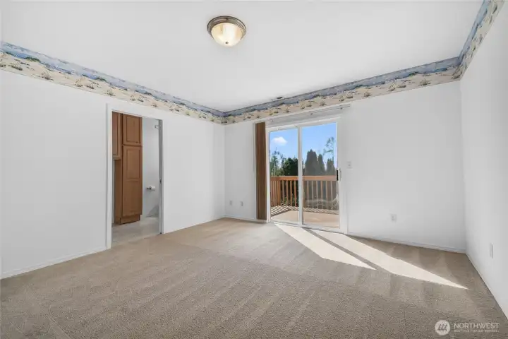 Half bath/laundry off family room