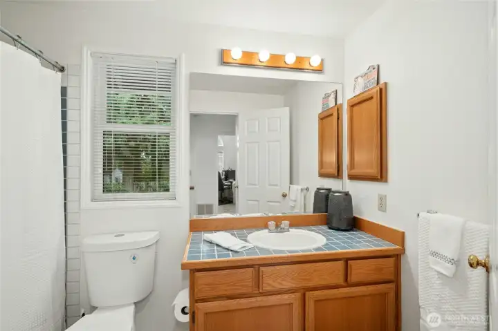 Upstairs guest bath.