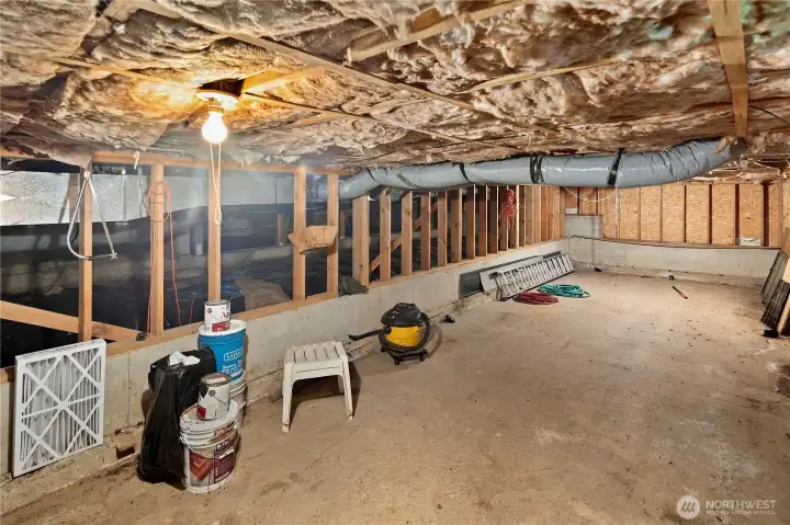 Crawl Space over 6' high Crawl Space over 6' high