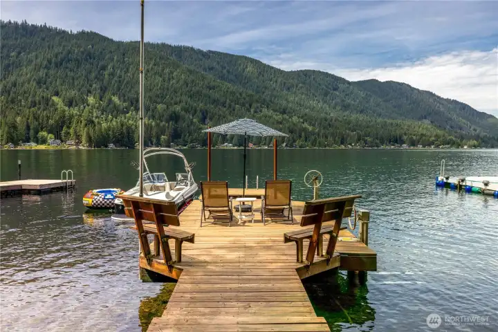 Expansive dock with built-in seating. Expansive dock with built-in seating.