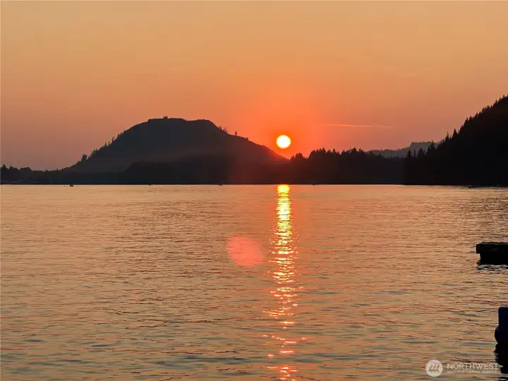 Sunset views over Mount Cavanaugh. Sunset views over Mount Cavanaugh.