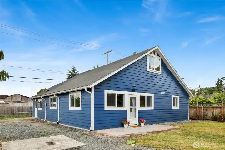 Space for gardens, a garage, and more Space for gardens, a garage, and more