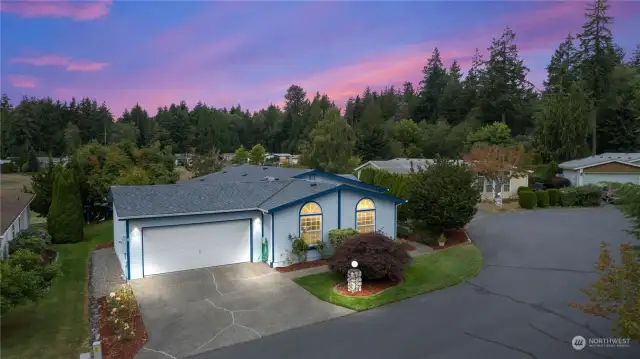 Lovely home in the gated 55 plus community of the Lakes in Gig Harbor.