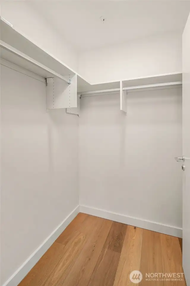Walk-in Closet