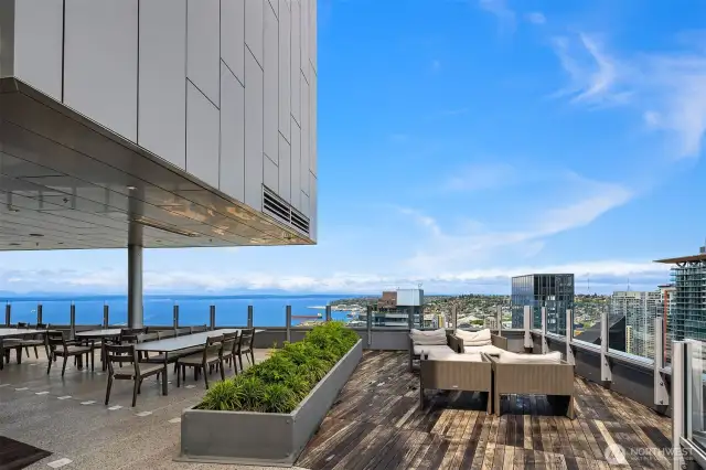 Outdoor lounge