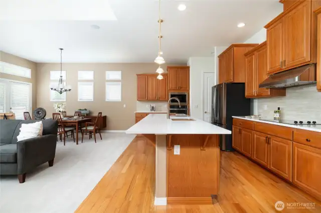 Step-saver kitchen provides for easy maneuvering for higher efficiency while cooking