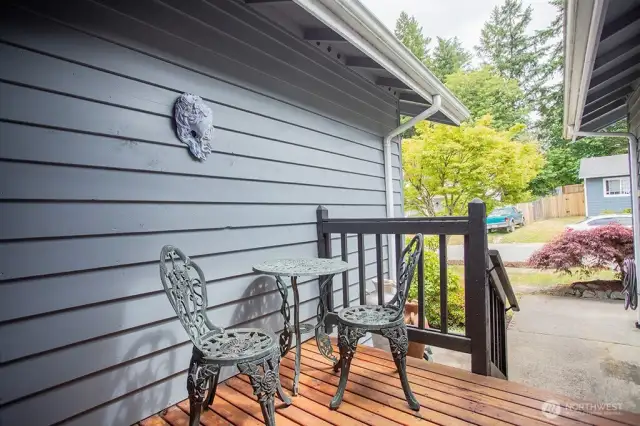 Nice seating area on front deck