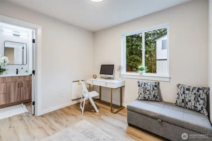 Office/Bedroom 3