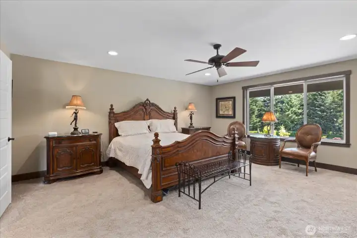 Upstairs primary bedroom