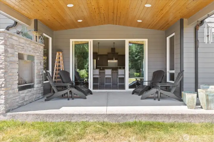 Great for year-round entertaining