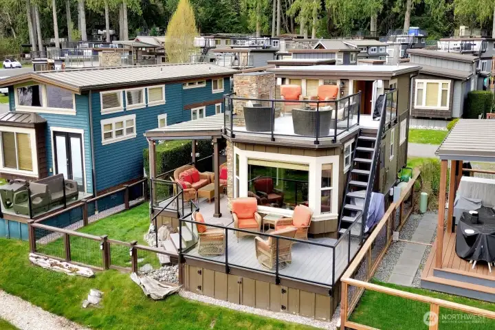 Entertaining decks on both the upper and lower level.