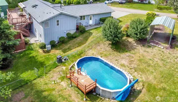 Relax this Summer with your very own private pool w/internal walking track.