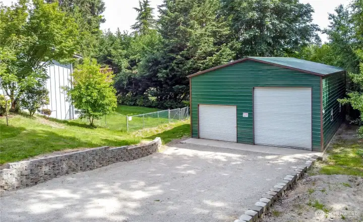 1200 sq ft of space!  Great RV/Boat/Semi storage!
