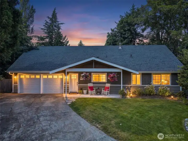 Gorgeous remodeled home on large lot with expansive driveway. Gorgeous remodeled home on large lot with expansive driveway.