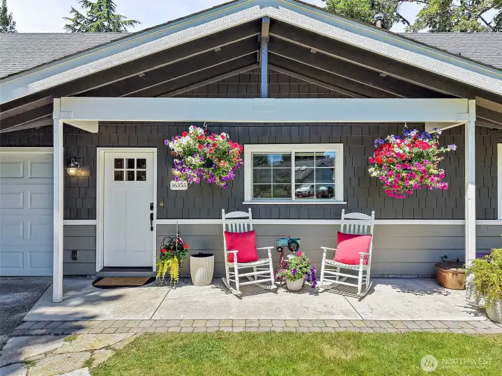 Located on a quiet cul-de-sac making this the perfect covered porch to enjoy year round. Located on a quiet cul-de-sac making this the perfect covered porch to enjoy year round.