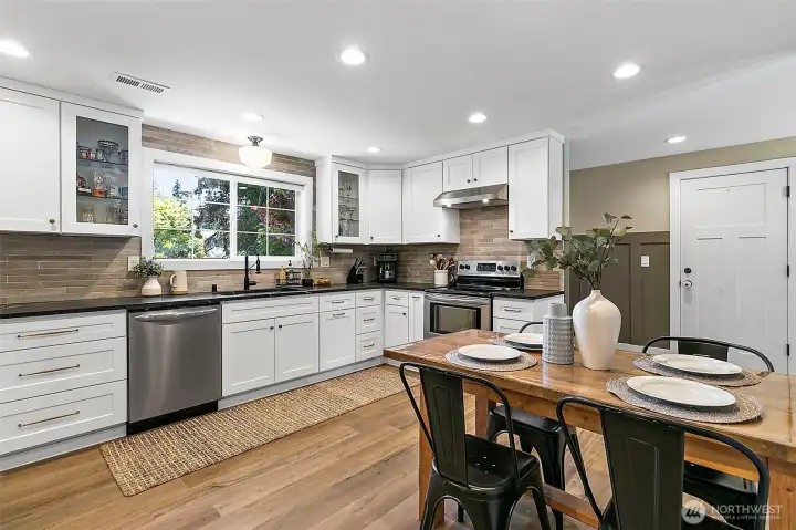 Brand new kitchen! Brand new kitchen!