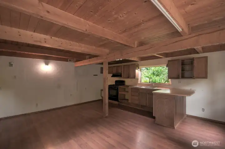 Large, rustic kitchen Large, rustic kitchen