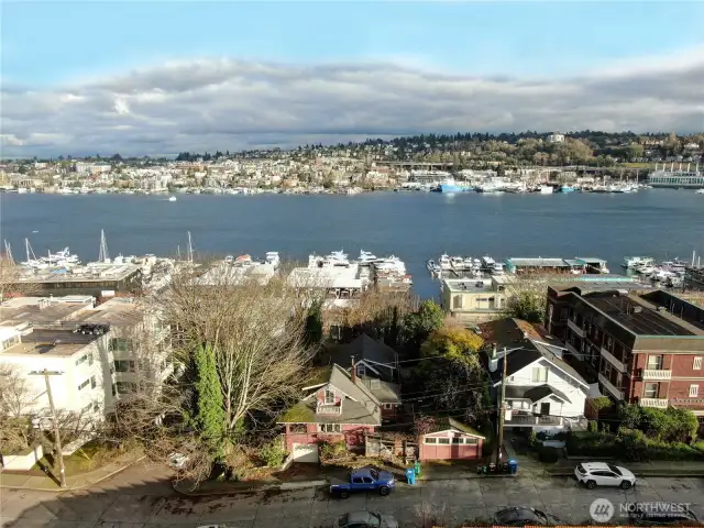 Great views of Lake Union and Capito Hill