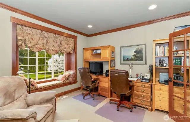 Work from Home~Office Space~Overlooks the Front Lawn~