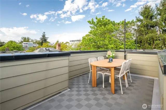 The roof top terrace is an ideal spot to enjoy those Seattle summer sunsets while dining al fresco with guests. Beautiful Olympic Mountain views all year round.