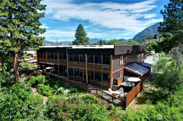 Twisp River Suites sit RIGHT on the Twisp River, walkable to all of up and coming Twisp WA