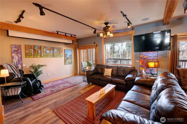 The Twisp River Suite lobby has extensive lounging areas for guests or occasional weekend entertainment.