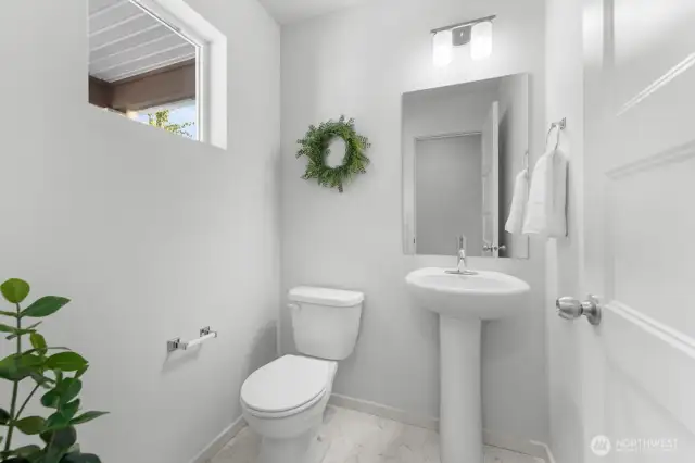 Photographs are for illustrative purposes only. Features, finishes, interior/exterior colors, landscaping and floorplan shown may vary from actual homes built.