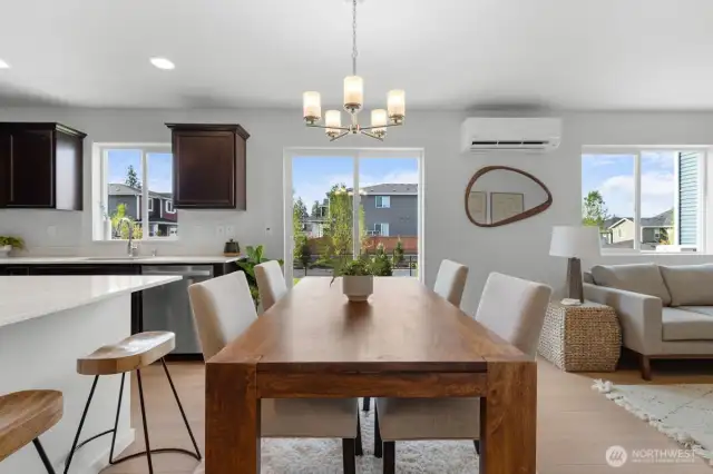 Photographs are for illustrative purposes only. Features, finishes, interior/exterior colors, landscaping and floorplan shown may vary from actual homes built.