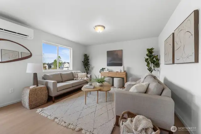 Photographs are for illustrative purposes only. Features, finishes, interior/exterior colors, landscaping and floorplan shown may vary from actual homes built.