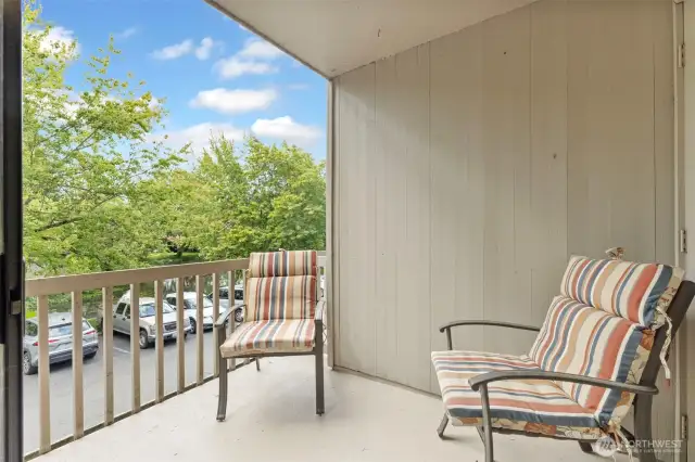 Deck overlooks Coffee Creek on main