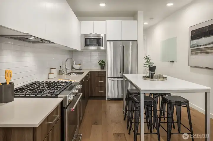 Cook with the coveted Gas Range.