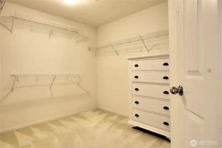 Walk-in Closet