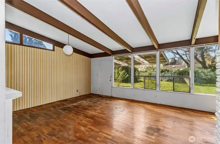 Wall of Windows overlooking the Back Yard