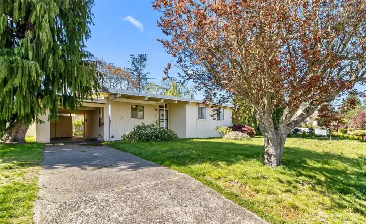 Cheery Front Entrance~