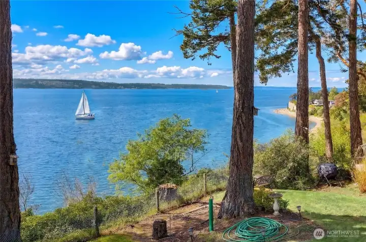 98' of Absolute Prime, West-Facing Waterfront w/ Tidelands and Nearby Beach Access~