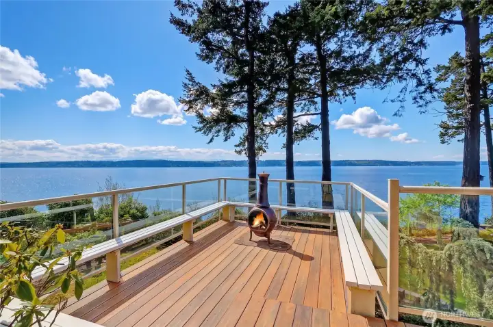 Gather or Relax in Peace and Comfort..Listen to the Whales, Eagles or Waves on Your Shore Below~