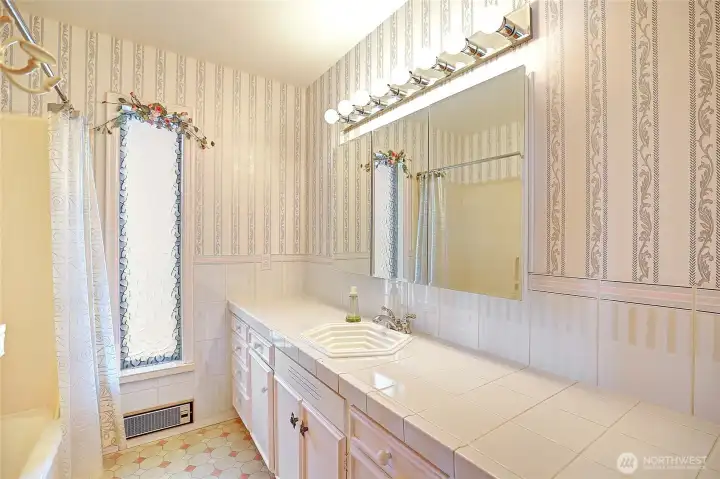 Adjacent Bath w/ Tile, Tub and Shower~