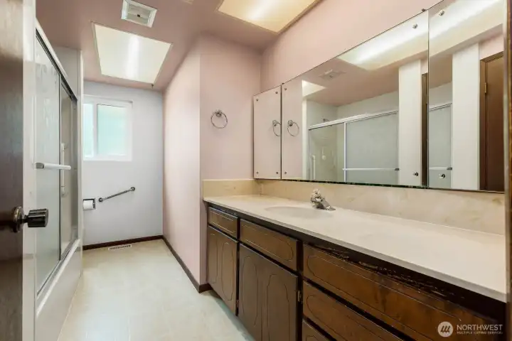 Guest bath