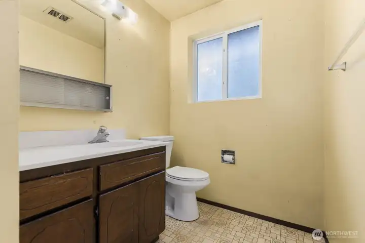 Guest 3/4 bath