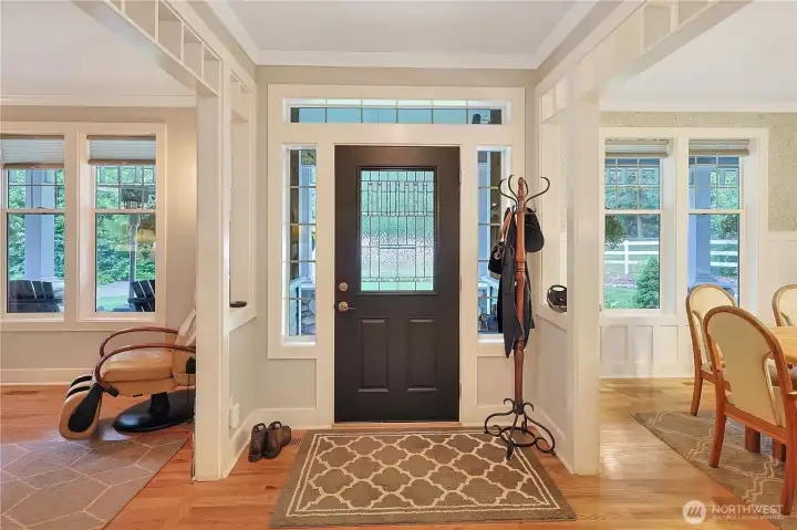 Wow! Look at the wood work.