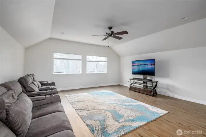 Huge bonus room on upper floor with room for office, and/or exercise equipment Huge bonus room on upper floor with room for office, and/or exercise equipment
