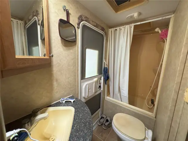 Full bathroom