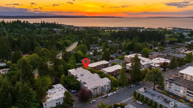 Walking Distance to Downtown Edmonds