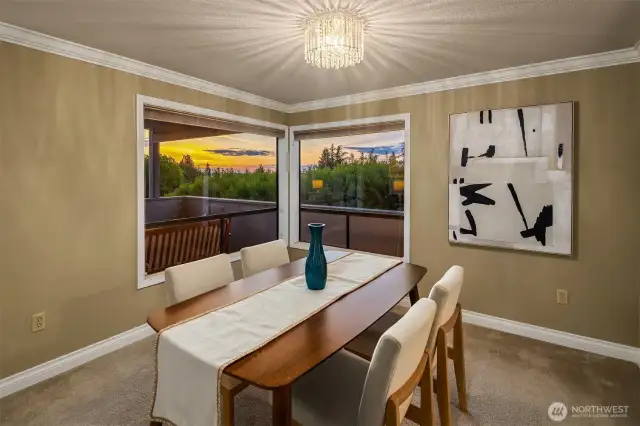 Dining Room w a View!