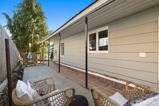 Great space on the side of the house blocked from the wind.